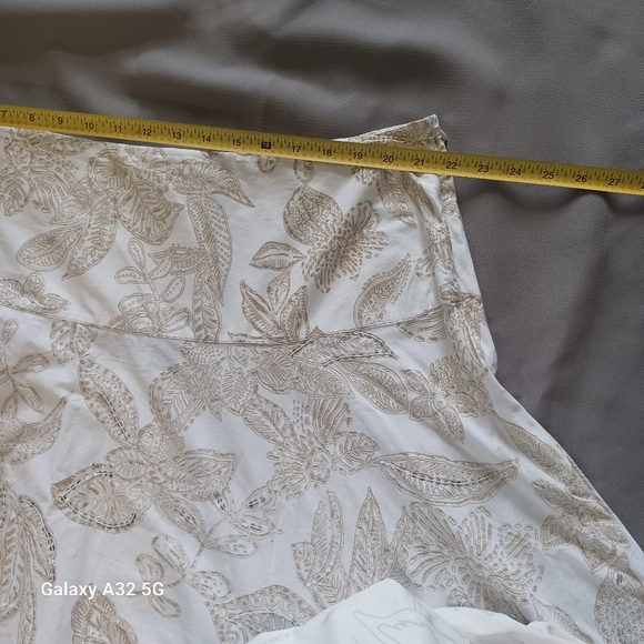 a.n.a Women Size 22w White and Tan Maxi Skirt - Picture 14 of 14